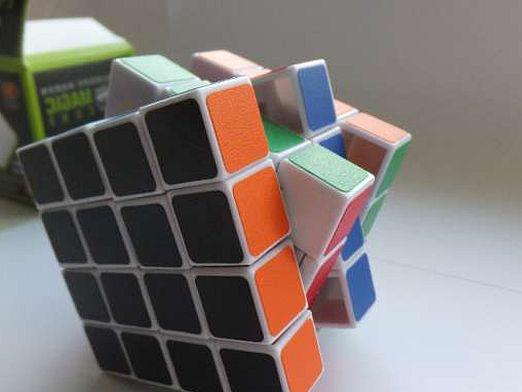 Πώς να συναρμολογήσετε έναν κύβο Rubik 4x4;